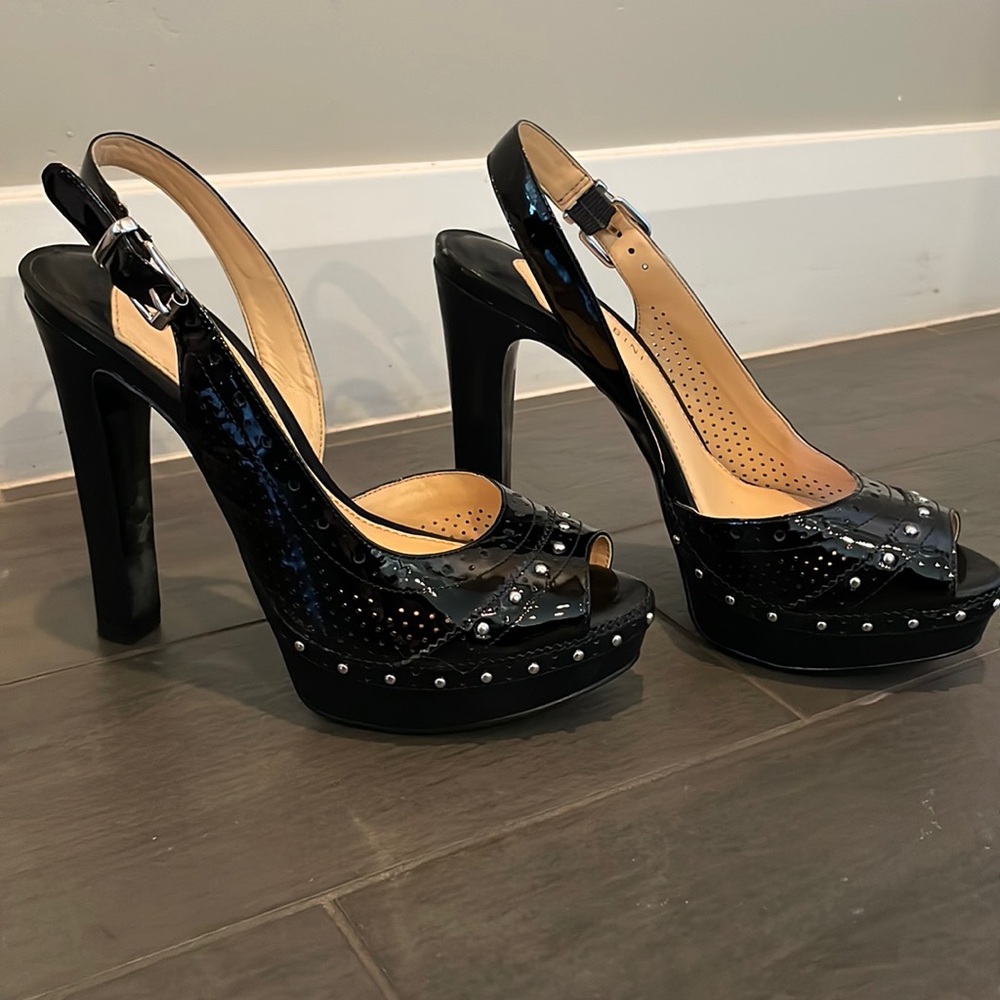 Gianni Bini 5” heels, size 8M